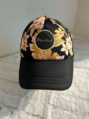 RIP CURL WOMEN’S FLORAL TRUCKER HAT CURVED BLACK BRIM TROPICAL PRINT SNAPBACK
